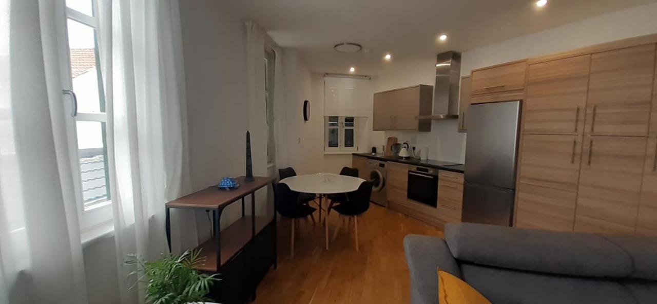 Old Town Brand New Studio Apartment Gibraltar Luaran gambar